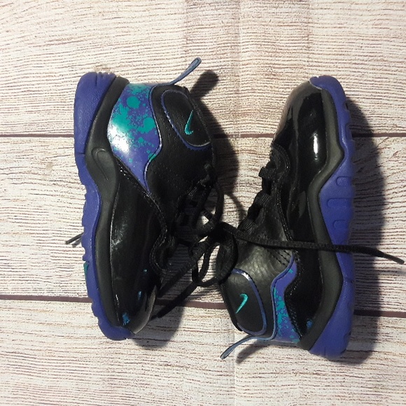Nike Other - Nike boy's high top black purple green sneaker